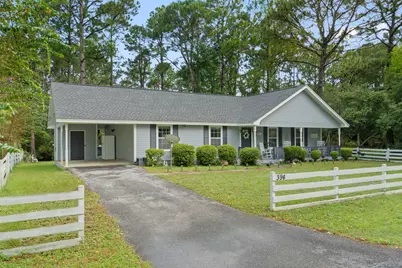 394 E Pine Street Street E, Mary Esther, FL 32569 - Photo 1