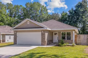 104 Hampton Dr, Crestview, FL 32539 - Photo 1