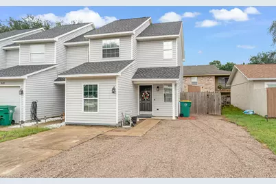 629 Virginia Oak Court, Fort Walton Beach, FL 32548 - Photo 1