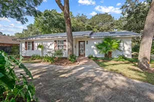 1442 Hickory St, Niceville, FL 32578 - Photo 1