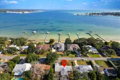 266 NE Beachview Drive NE, Fort Walton Beach, FL 32547 - Photo 1