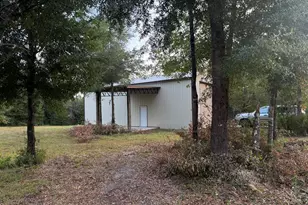 3896 McKinnon Bridge Rd, Ponce de Leon, FL 32455 - Photo 1