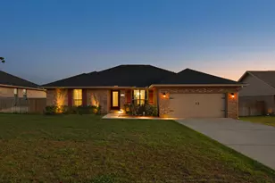 2017 Broad St, Crestview, FL 32536 - Photo 1