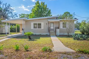 44 NW Moriarty Street NW, Fort Walton Beach, FL 32548 - Photo 1