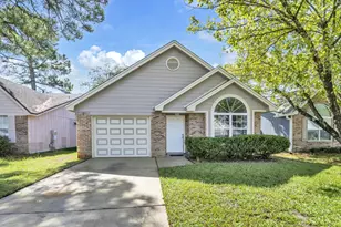 3024 Yorktown Cir, Fort Walton Beach, FL 32547 - Photo 1