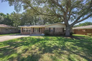 167 Marcia Dr, Mary Esther, FL 32569 - Photo 1