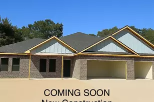 327 SW Vista Street SW, Fort Walton Beach, FL 32548 - Photo 1