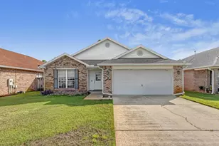 1612 Trent St, Fort Walton Beach, FL 32547 - Photo 1