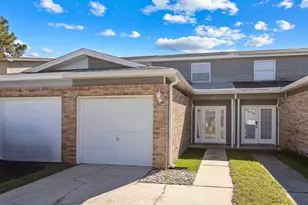 1832 Whispering Oaks Ln, Fort Walton Beach, FL 32547 - Photo 1