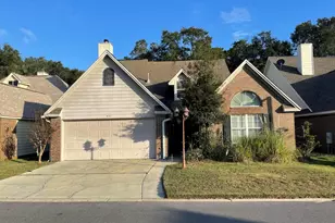 830 Fairway Lakes Dr, Niceville, FL 32578 - Photo 1
