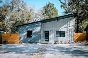 113 NW Mississippi Ave NW, Fort Walton Beach, FL 32548 - Photo 1