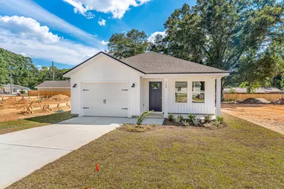 577 Brock Avenue, Crestview, FL 32539 - Photo 1