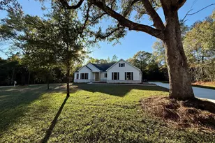 1912 Hidden Springs Dr, Baker, FL 32531 - Photo 1