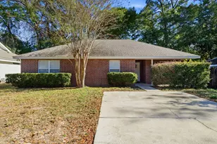 123 SE Elm Ave SE, Fort Walton Beach, FL 32548 - Photo 1