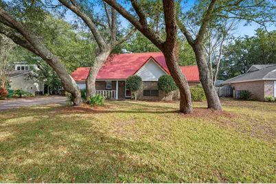 254 W Dominica Circle W, Niceville, FL 32578 - Photo 1