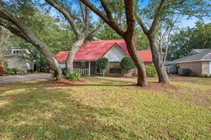 254 W Dominica Circle W, Niceville, FL 32578 - Photo 1