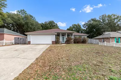 516 Hyde Park Drive, Crestview, FL 32539 - Photo 1