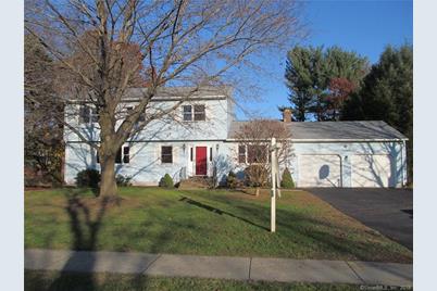 225 King St East Hartford Ct 06108 Realtor Com