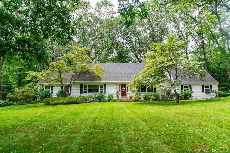 303 Beacon Hill Dr Cheshire Ct 06410 Mls 170212935 Coldwell