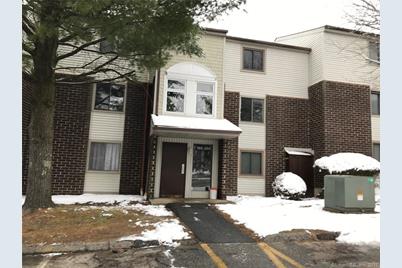 7 Padanaram Road #201, Danbury, CT 06811 - Photo 1