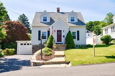 Carpet Cleaning 101 Learn What S Creeping In Your Company Carpet Dependable Cleaning Service Waterbury Nearsay