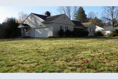 94 Cedar Dr Southington Ct 06489 Mls 170355756 Coldwell Banker