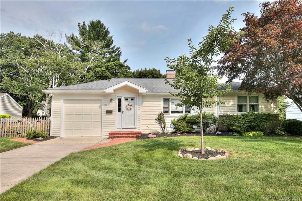 23 Smith Dr, Trumbull, CT 06611 MLS 170418173 Coldwell Banker