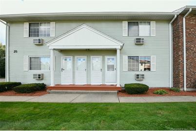 25 Lisa Court #9 - Photo 1