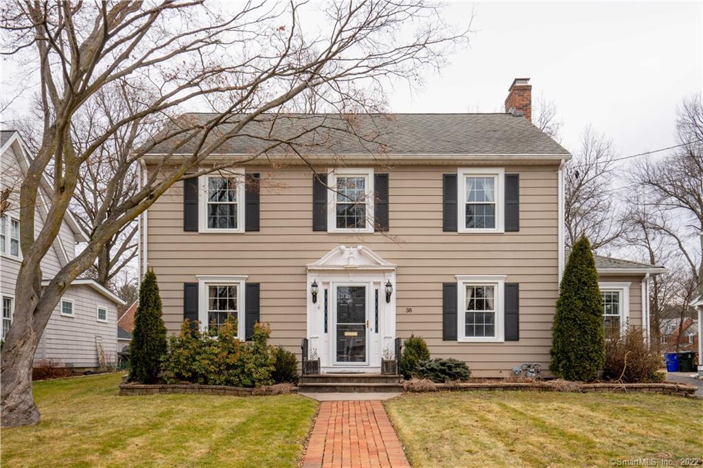 38 Foxcroft Rd, West Hartford, CT 06119 MLS 170470035 Coldwell Banker