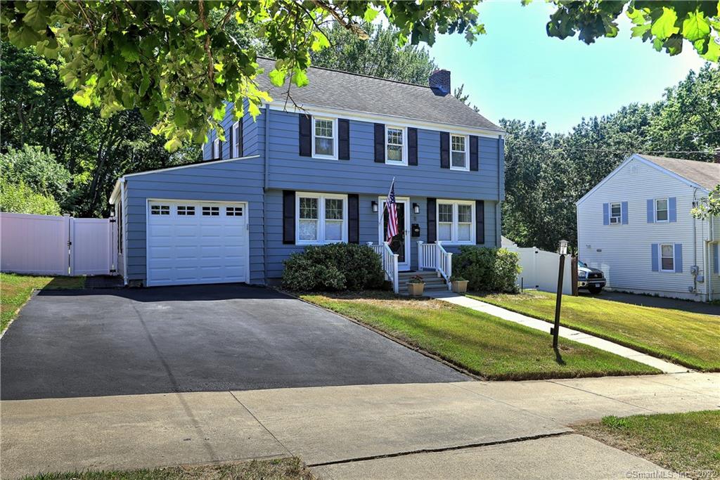 11 Raynham Rd New Haven Ct 06512 Mls 170514428 Coldwell Banker