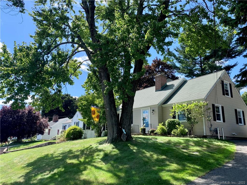 33 Foxridge Rd, West Hartford, CT 06107 MLS 170525095 Coldwell Banker