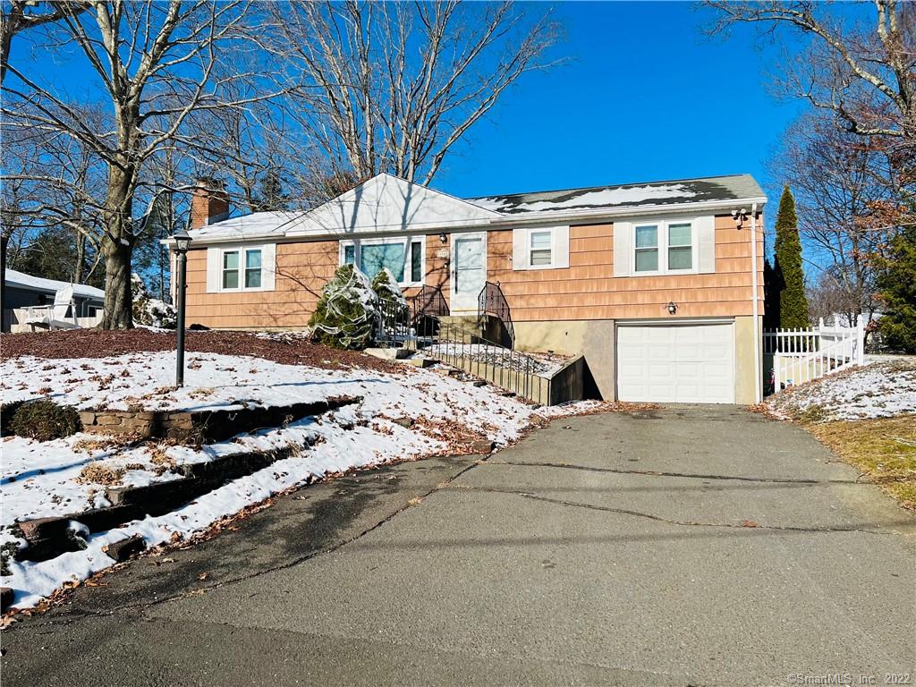 26 Lynwood Dr, Wolcott, CT 06716 MLS 170535674 Coldwell Banker