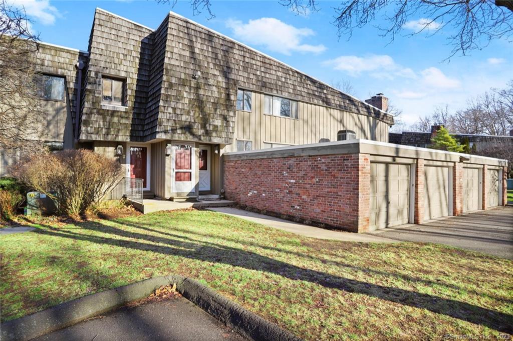 71 Ledgebrook Dr 71, Norwalk, CT 06854 MLS 170548226 Coldwell Banker