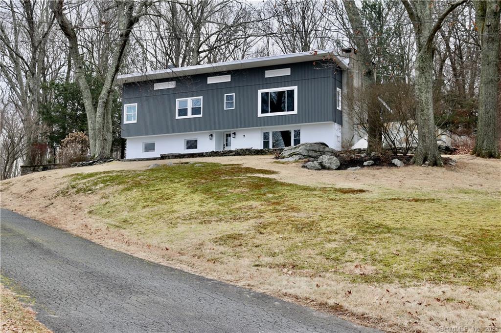 7 Autumn Dr, Monroe, CT 06468 MLS 170555974 Coldwell Banker