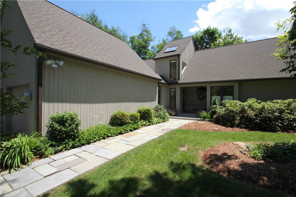 10 Deep Brook Harbor 10, Suffield, CT 06078 MLS G10229572 Coldwell