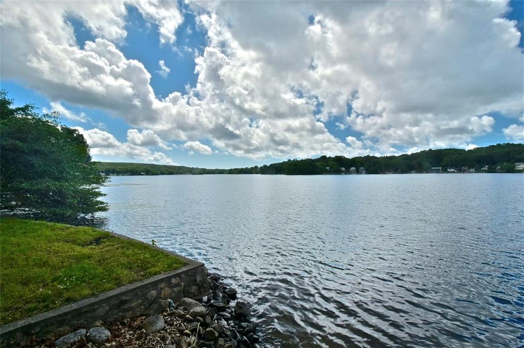 26 Rogers Lake Trail, Old Lyme, CT 06371 MLS N10234995 Coldwell Banker