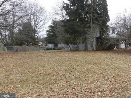 Singles in red hill pa