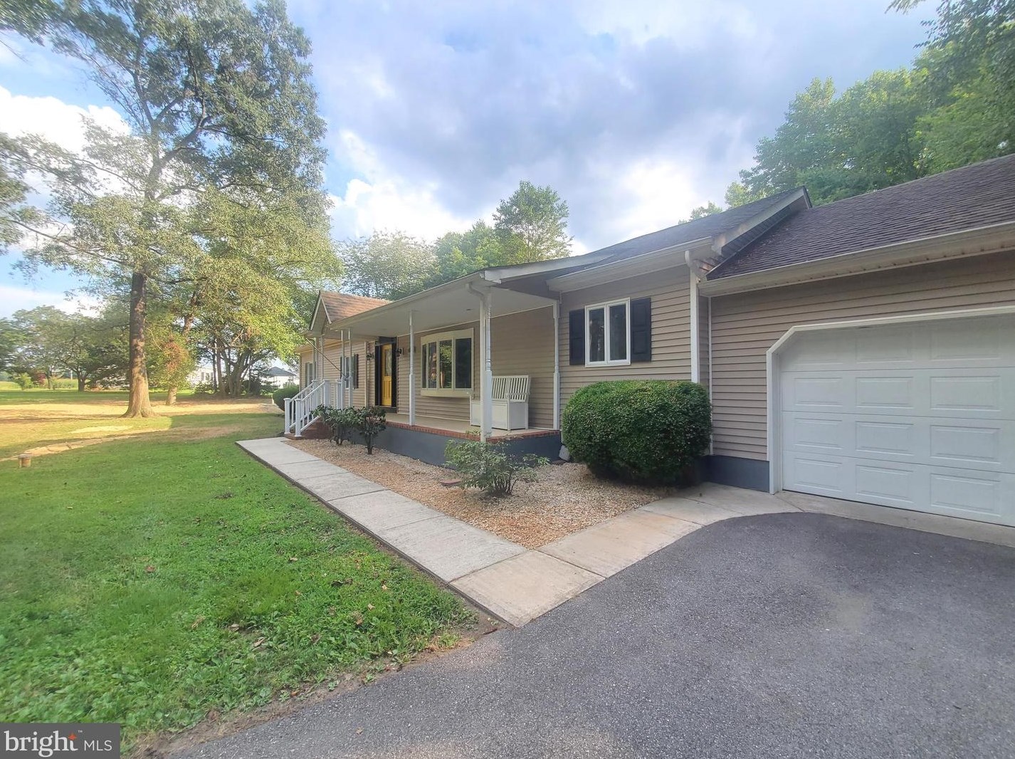 2026 Crystal Rd, Hartly DE  19953-2636 exterior
