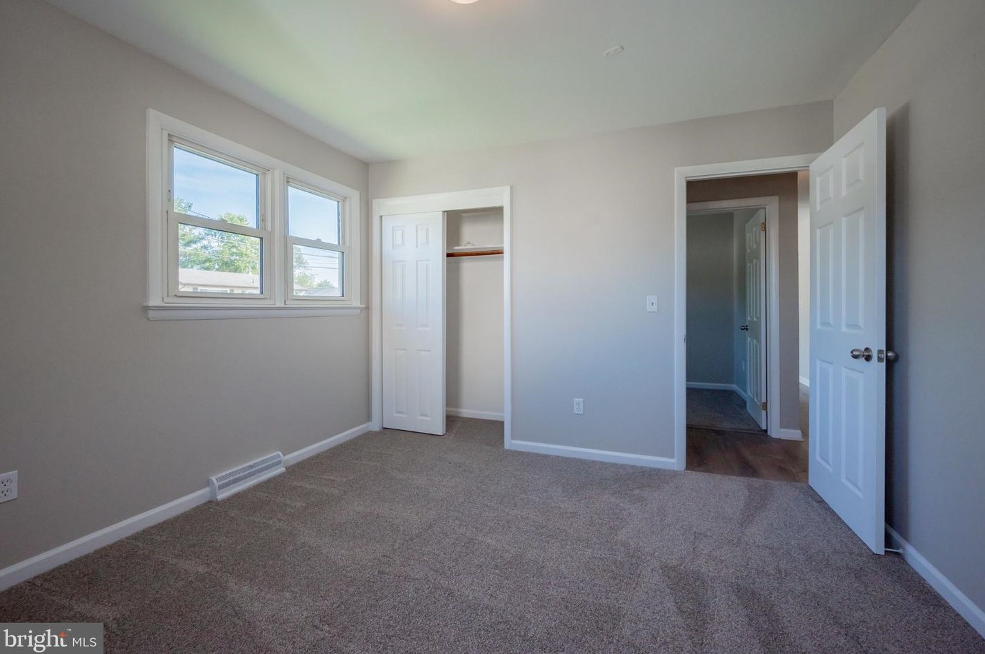 73 Locust St, Smyrna DE  19977-1521 exterior