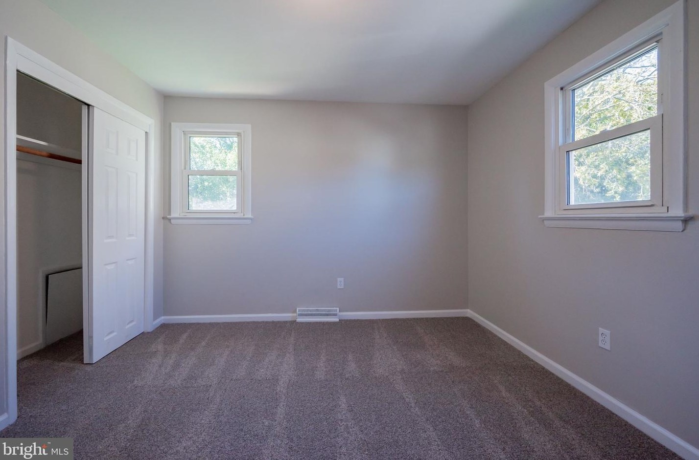 73 Locust St, Smyrna DE  19977-1521 exterior