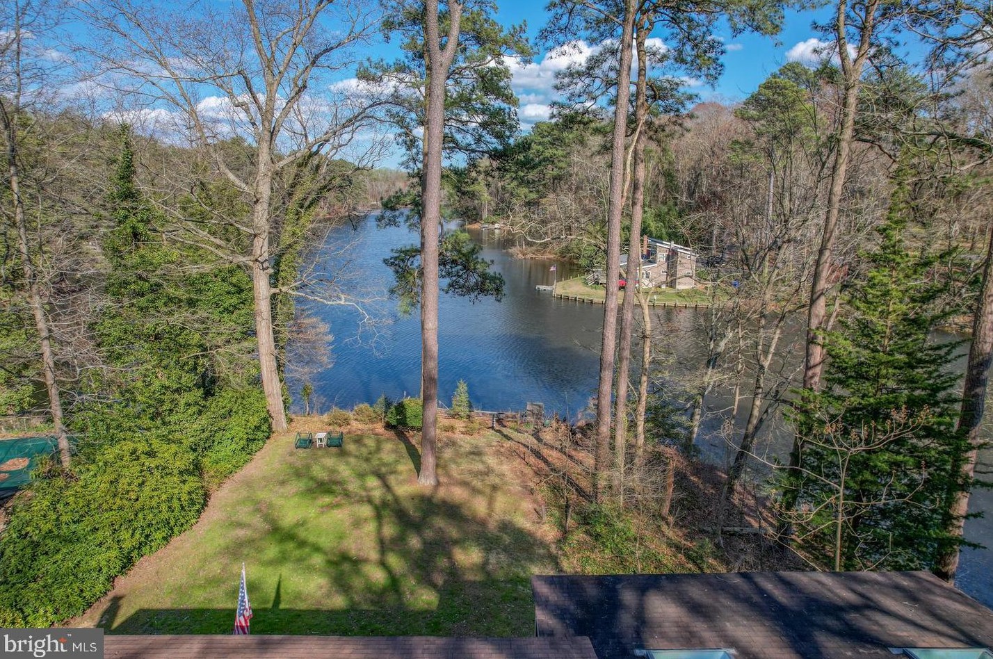 142 Lake Dr, Felton DE  19943-5112 exterior