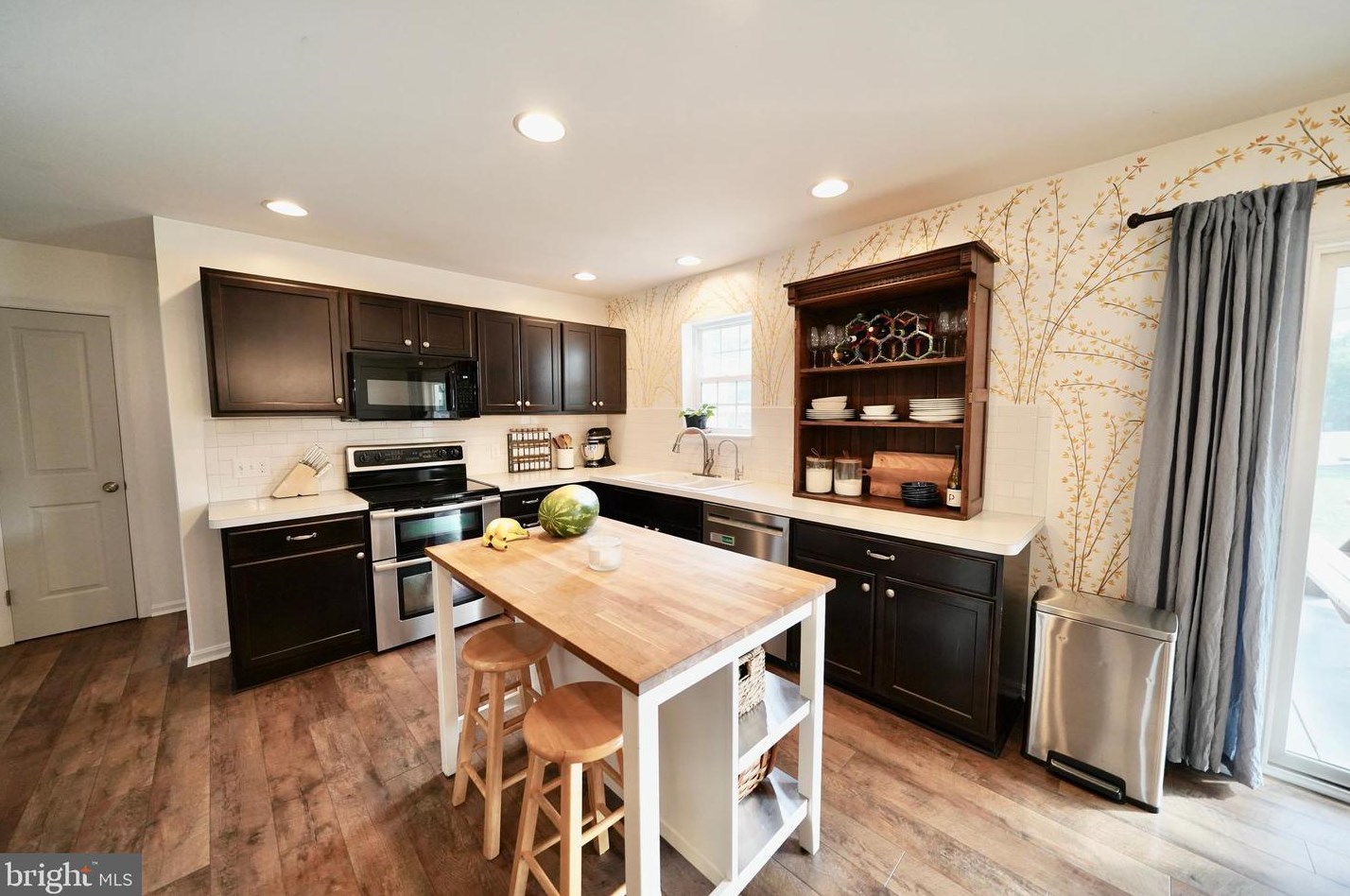 1297 Smyrna Leipsic Rd, Smyrna DE 19977-3015 exterior