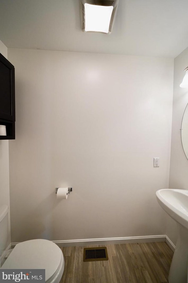 1297 Smyrna Leipsic Rd, Smyrna DE 19977-3015 exterior