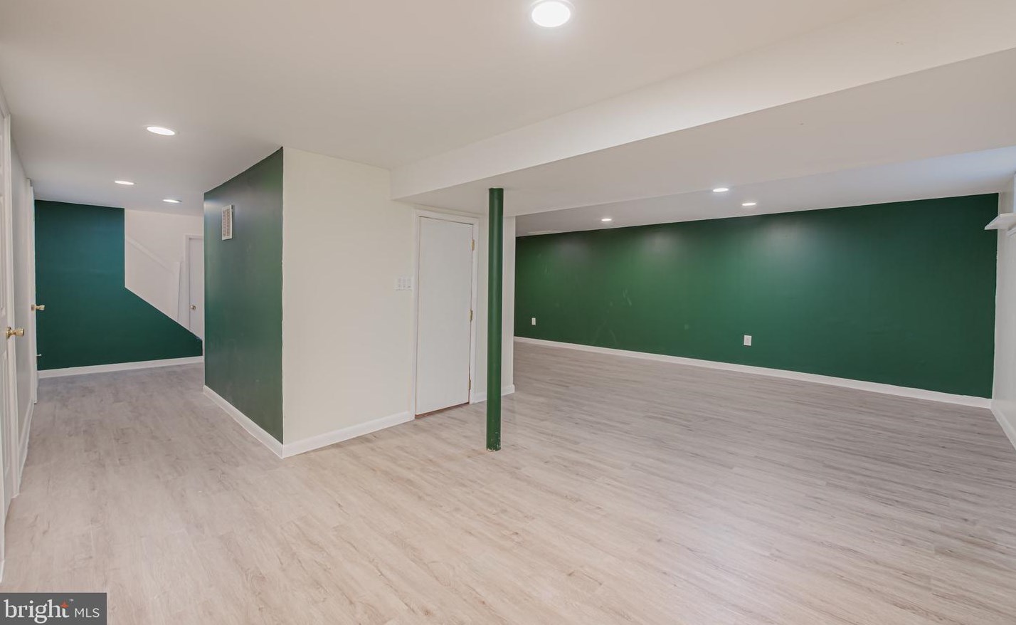 25 Bacon Ct, Dover DE  19901-2572 exterior