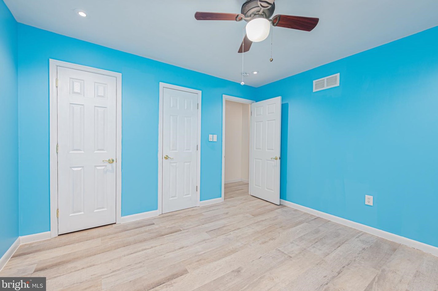 25 Bacon Ct, Dover DE  19901-2572 exterior