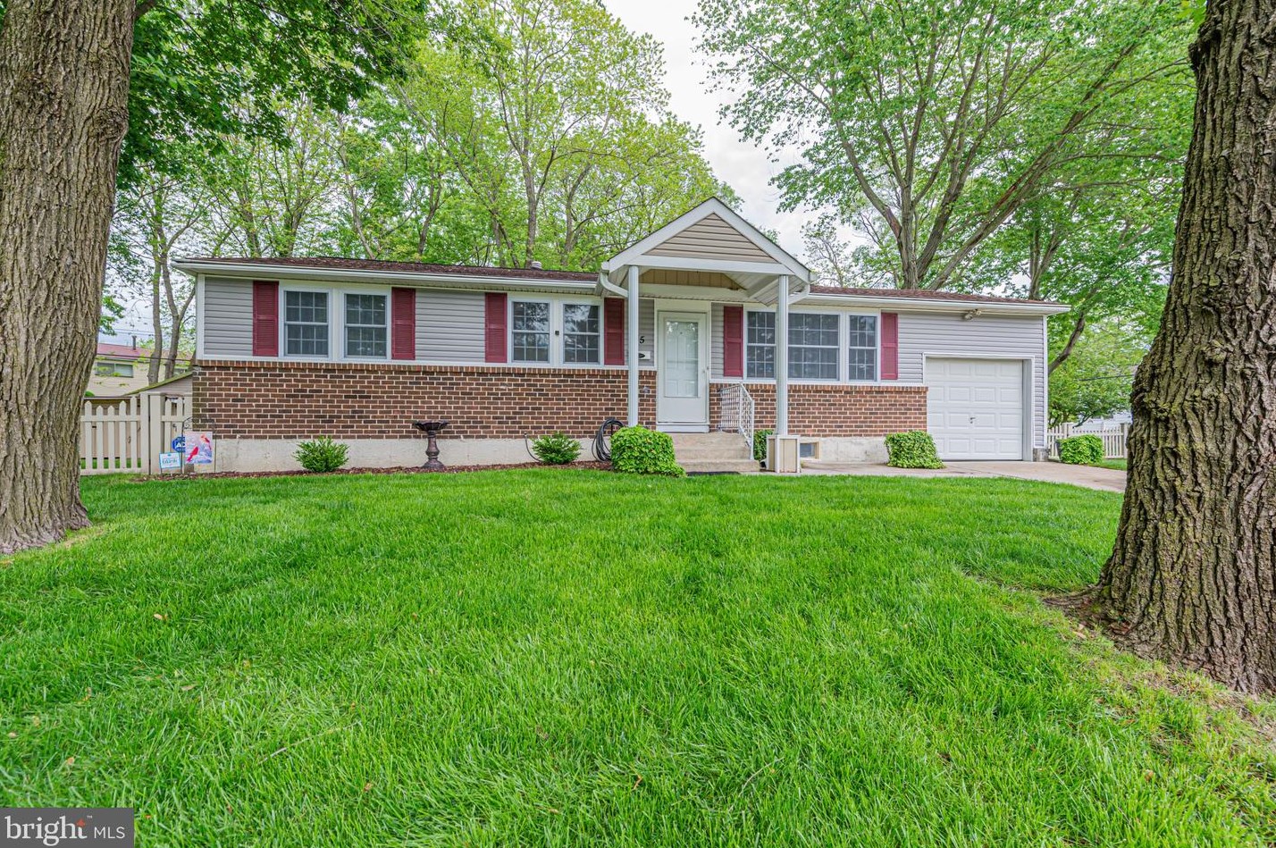 25 Bacon Ct, Dover DE  19901-2572 exterior