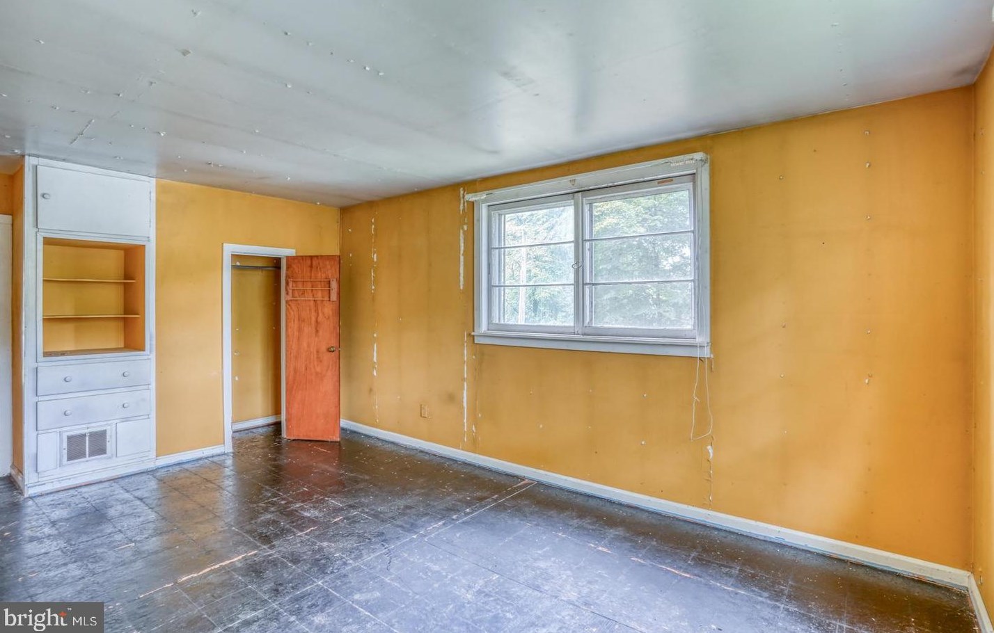 213 Shore Dr, Dover DE  19901-5740 exterior