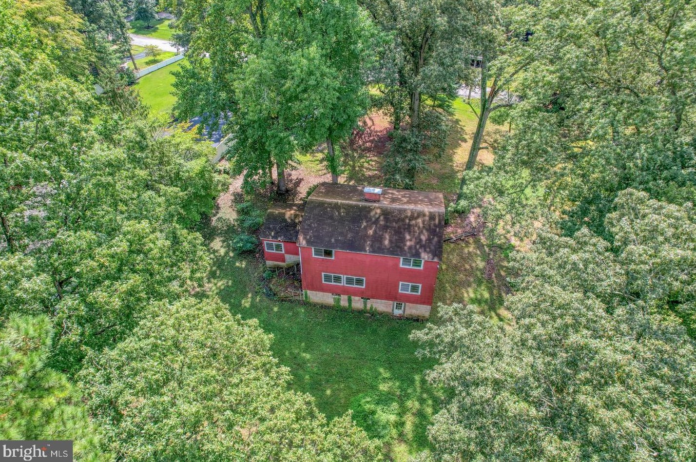 213 Shore Dr, Dover DE  19901-5740 exterior