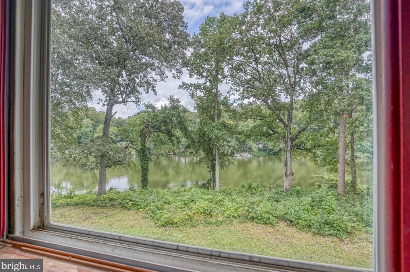 213 Shore Dr, Dover DE  19901-5740 exterior