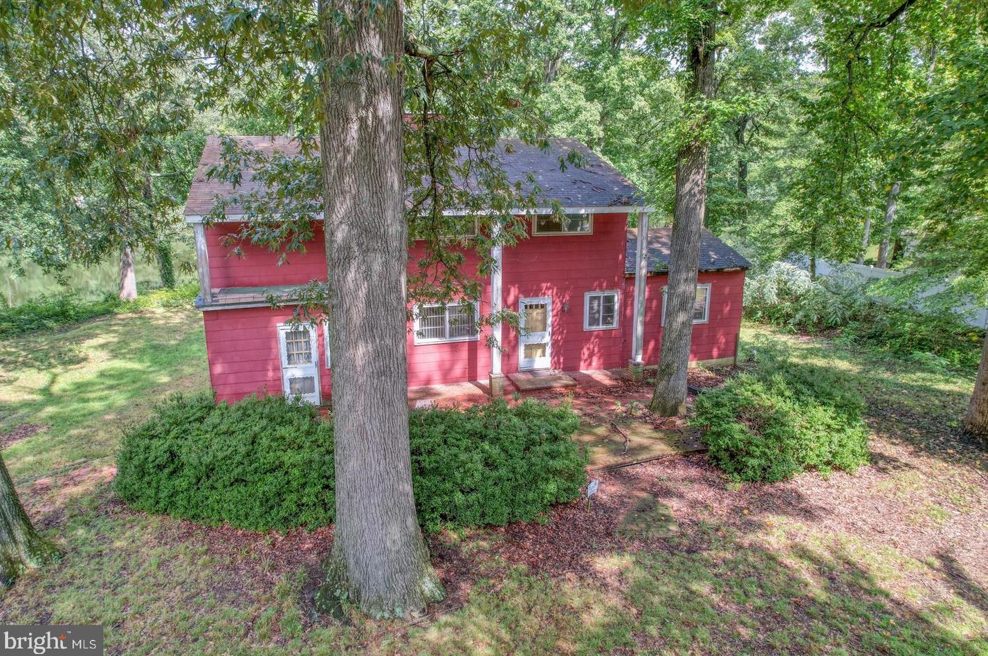 213 Shore Dr, Dover DE  19901-5740 exterior